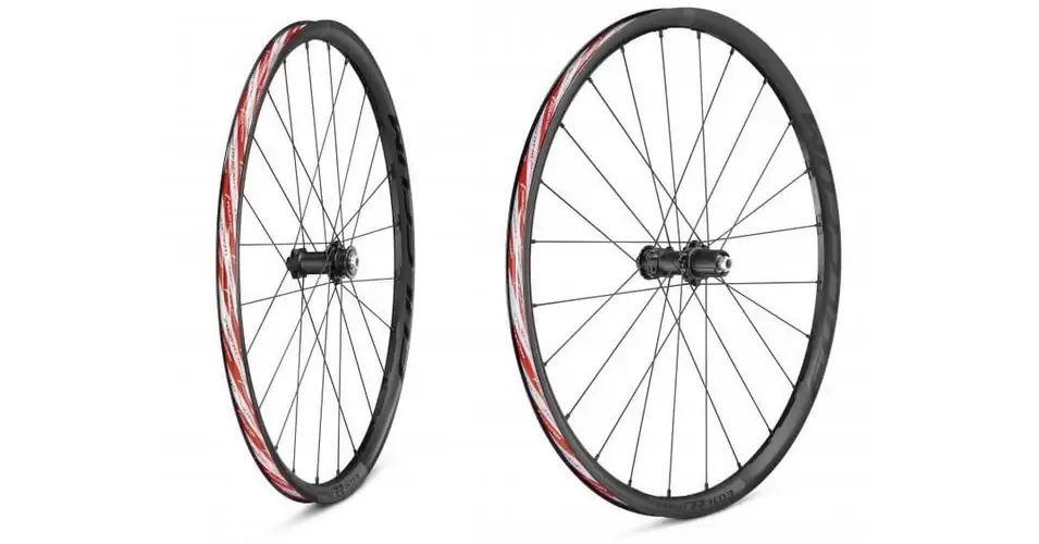 Árengedmény Fulcrum Rapid Red 3 gravel kerékszett, tárcsafékes (Centerlock), átütőtengelyes (12x100-12x142 mm), Shimano HG 11, TL-Ready, fekete, 1740g