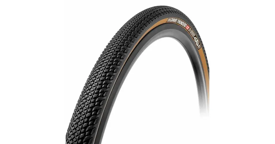 Tufo Gravel Thundero 622x36 (28x1,35) gravel külső gumi (köpeny), kevlárperemes (hajtogatós), defektvédett, 375 TPI, TL-Ready, fekete-bézs, 390g Ajánlat